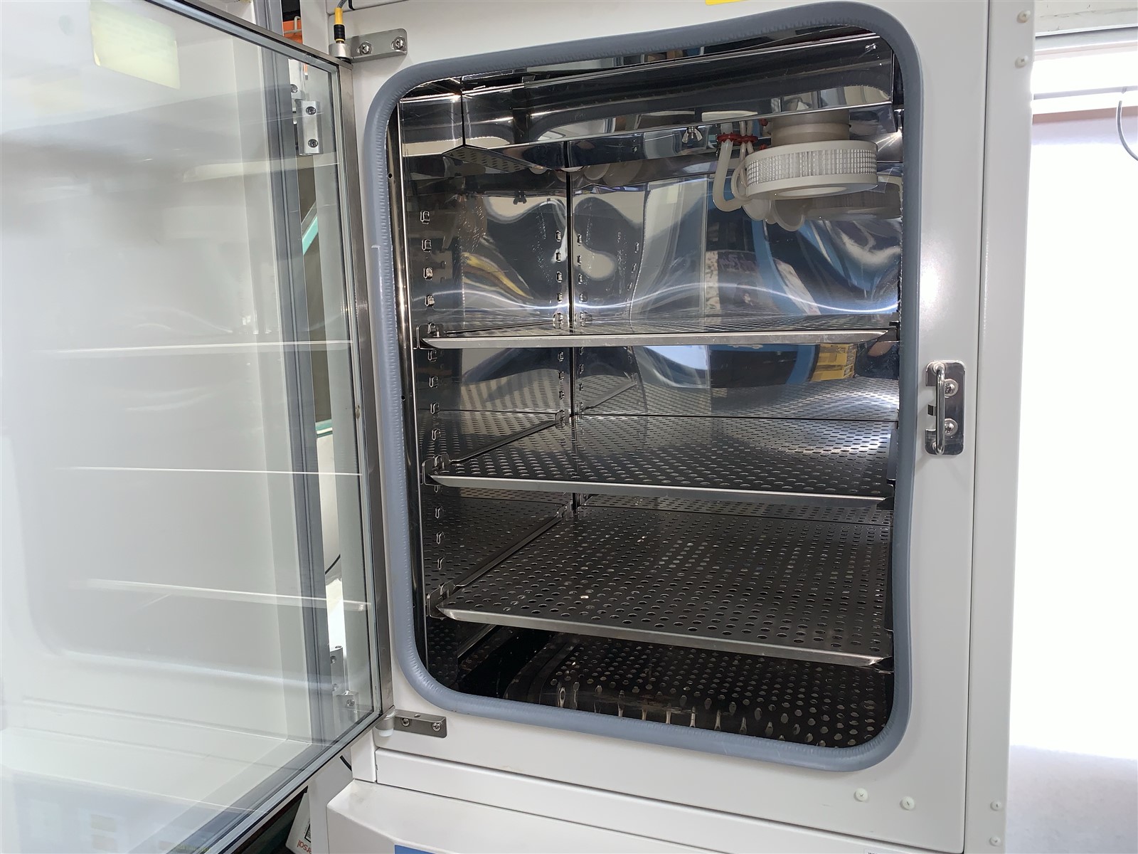 Thermo Fisher 3578 Napco Series 8000 WJ Water Jacketed CO2 Incubator Dual-Stack - Image 8