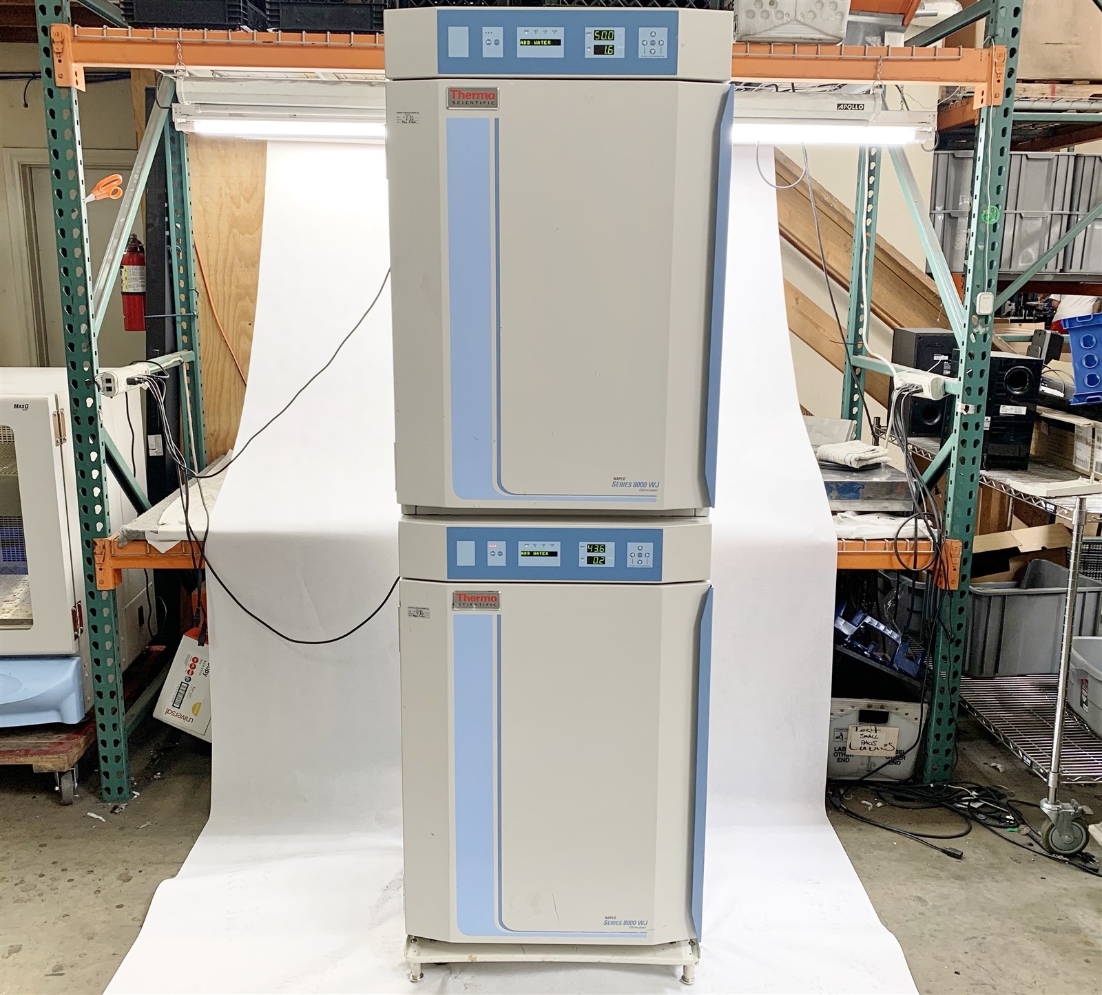 Thermo Fisher 3578 Napco Series 8000 WJ Water Jacketed CO2 Incubator Dual-Stack - Image 2