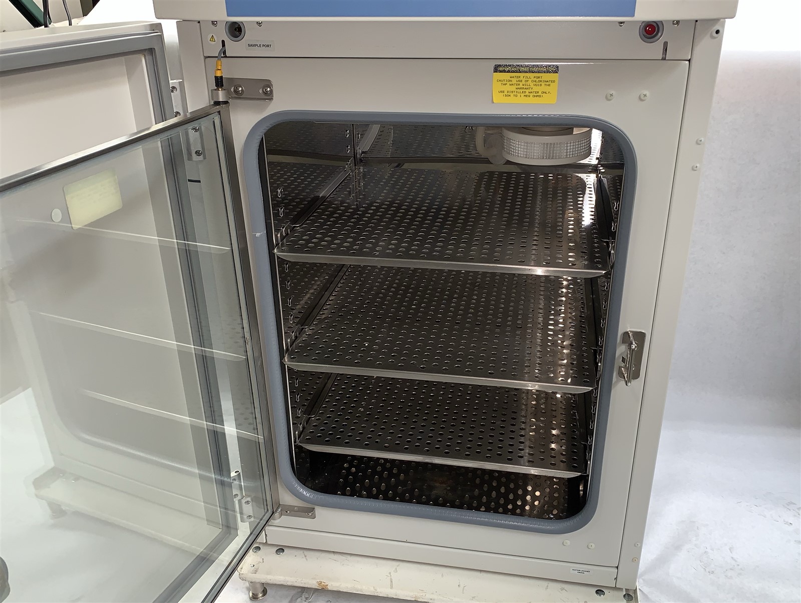 Thermo Fisher 3578 Napco Series 8000 WJ Water Jacketed CO2 Incubator Dual-Stack - Image 9