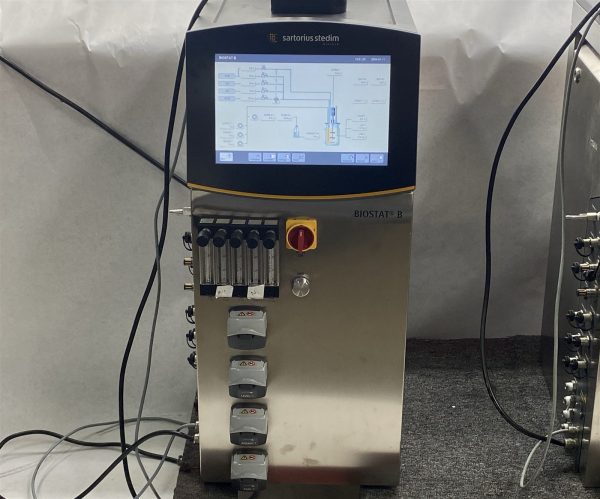 Sartorius Stedim BIOSTAT B Fermentor Bioreactor System BB-8821050 w/ Stirrer - Image 2