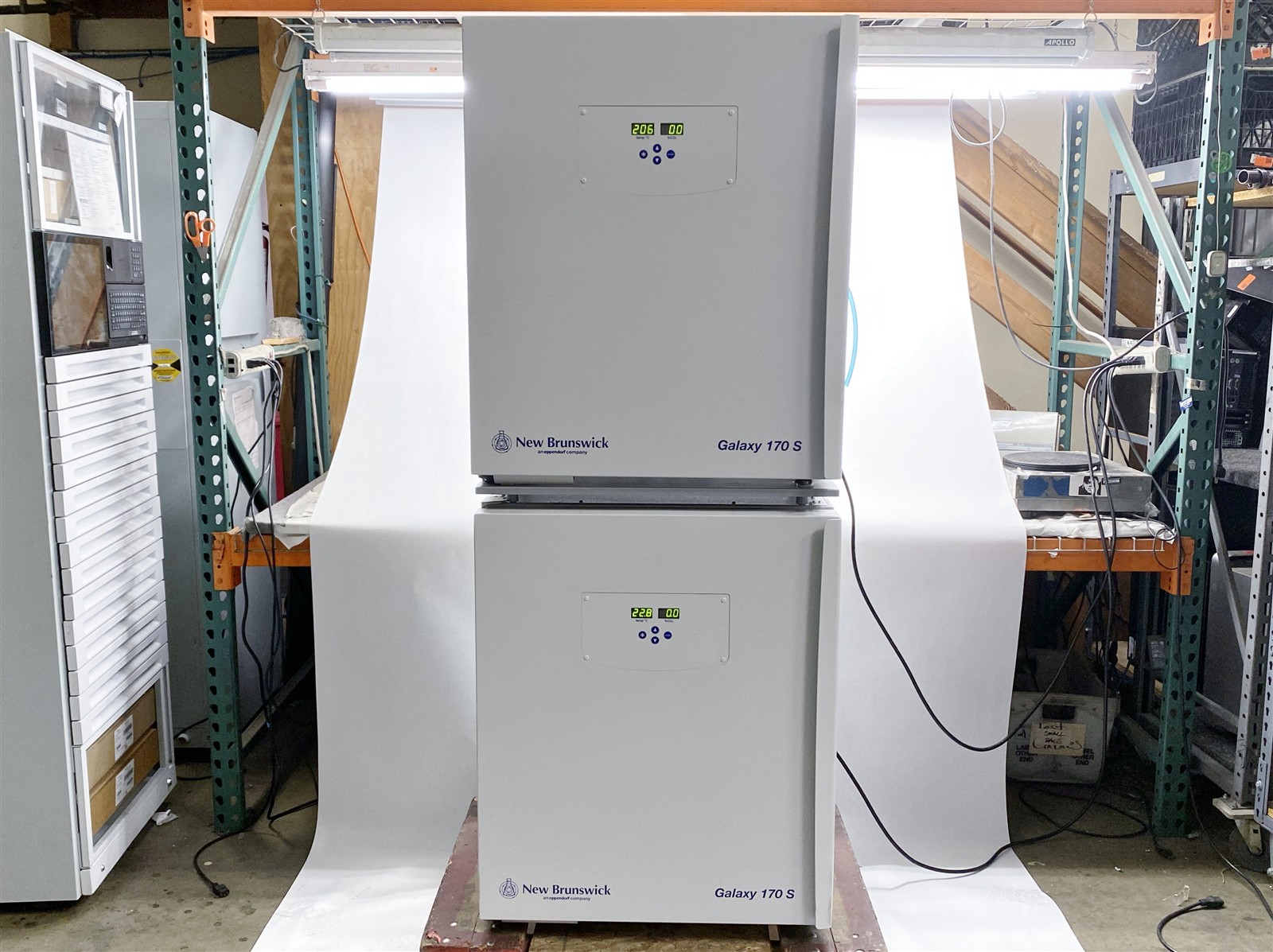 New Brunswick Eppendorf Galaxy 170 S Dual Stack Laboratory CO2 Incubator CO17 - Image 2